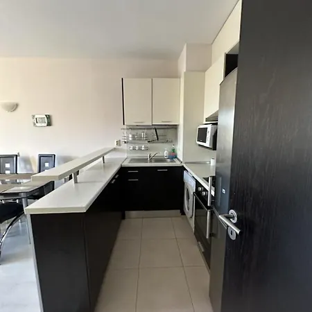 нино 1 Apartment *